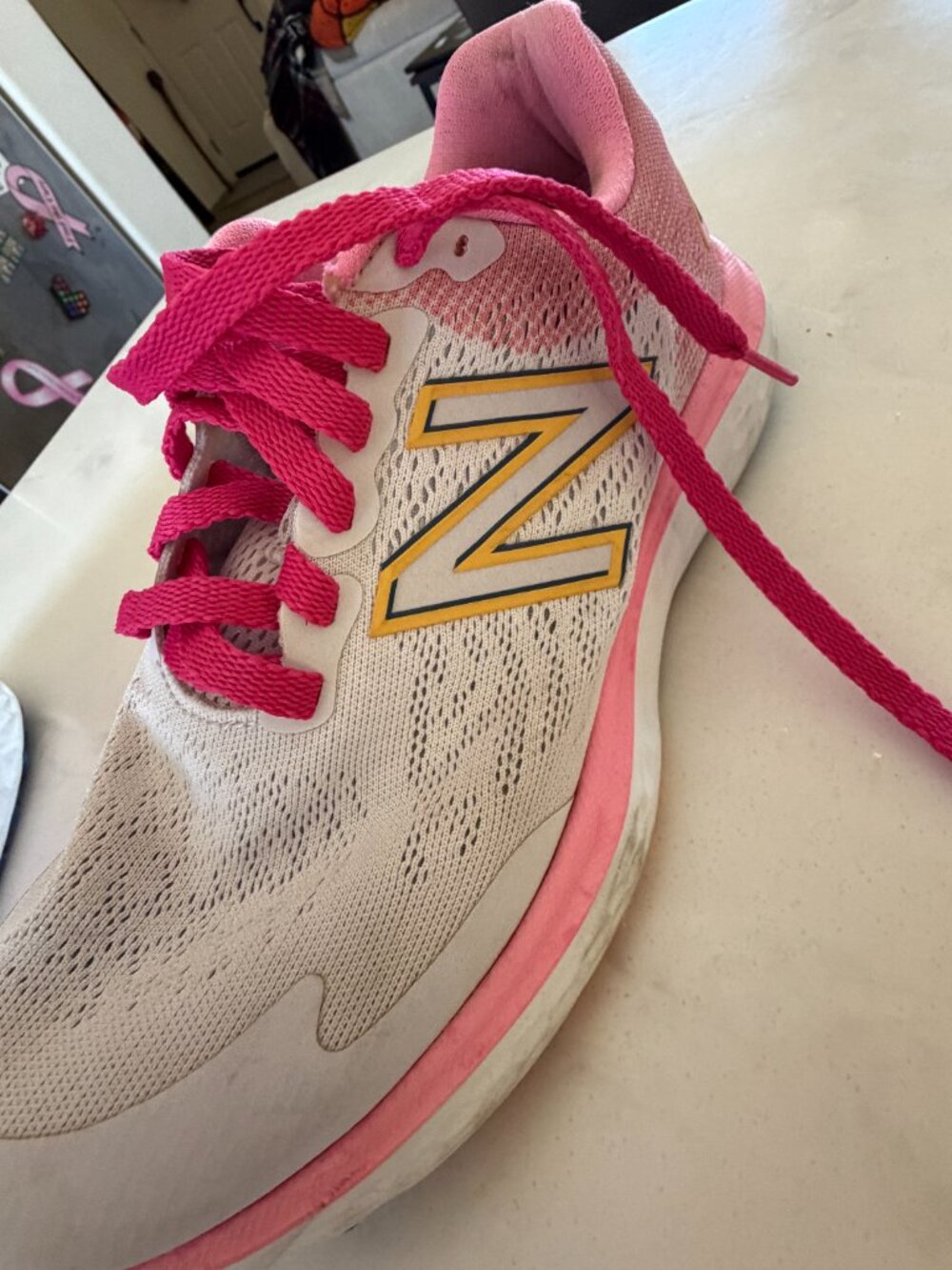 New Balance Fresh Foam 680 v7 Women's Running Shoes Size 8 Pink and White - Picture 4 of 16